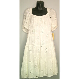 Rewind Juniors Tiered Eyelet Skater Short Sleeve Dress- White Puff Sleeve Large